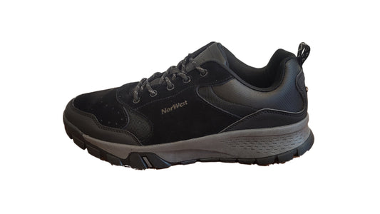 Zapatilla urbana Crew Trek negra cuero